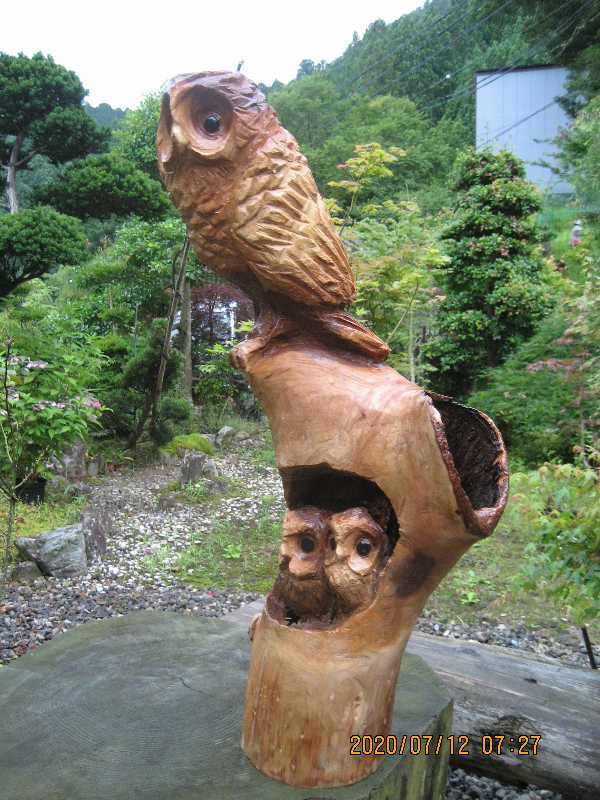 チェーンソーアート製作販売、もみじ苗木の生産販売の原山もみじ家